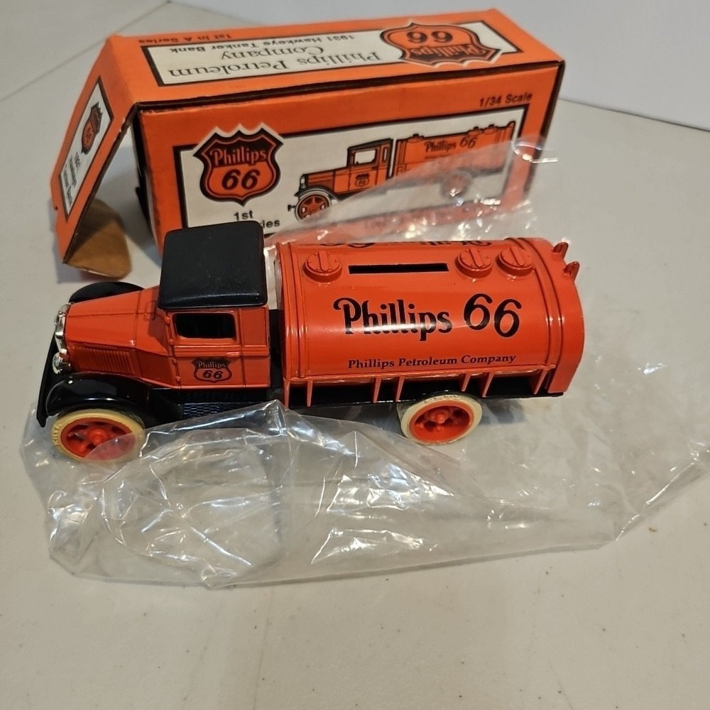 Vintage ERTL Phillips 66 1931 Hawkeye Tanker Bank 1/34 Scale NEW! 1991 - Picture 7 of 10